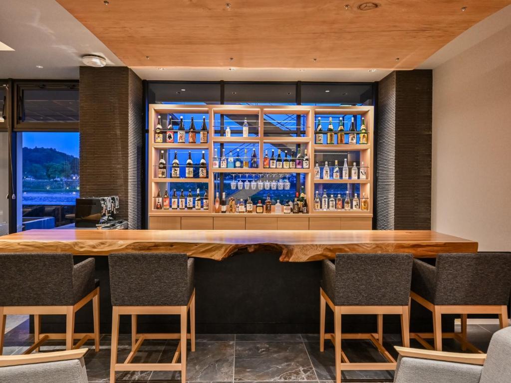 Hitoyoshi Onsen Nabeya Hotel Bagian luar foto