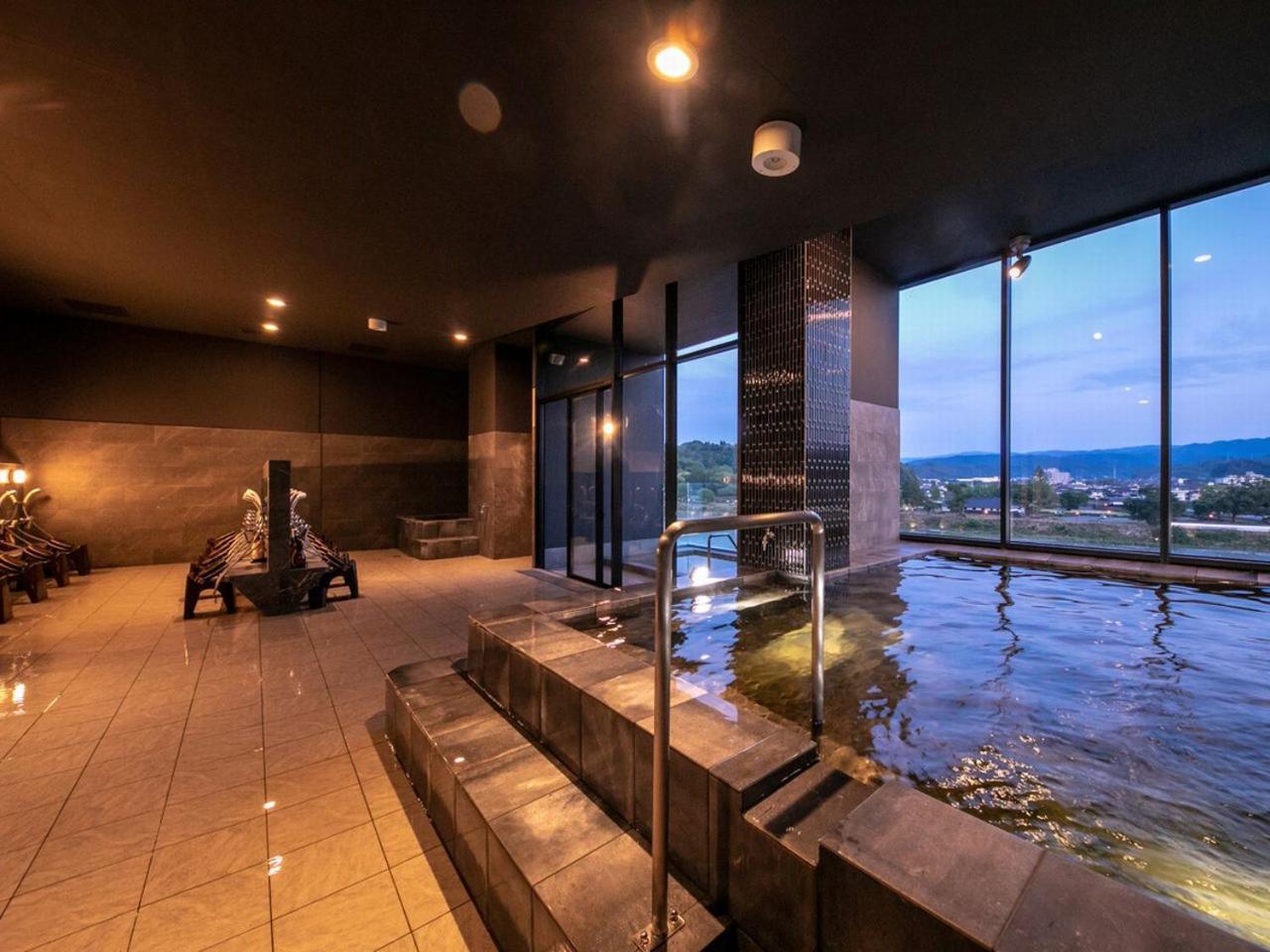 Hitoyoshi Onsen Nabeya Hotel Bagian luar foto