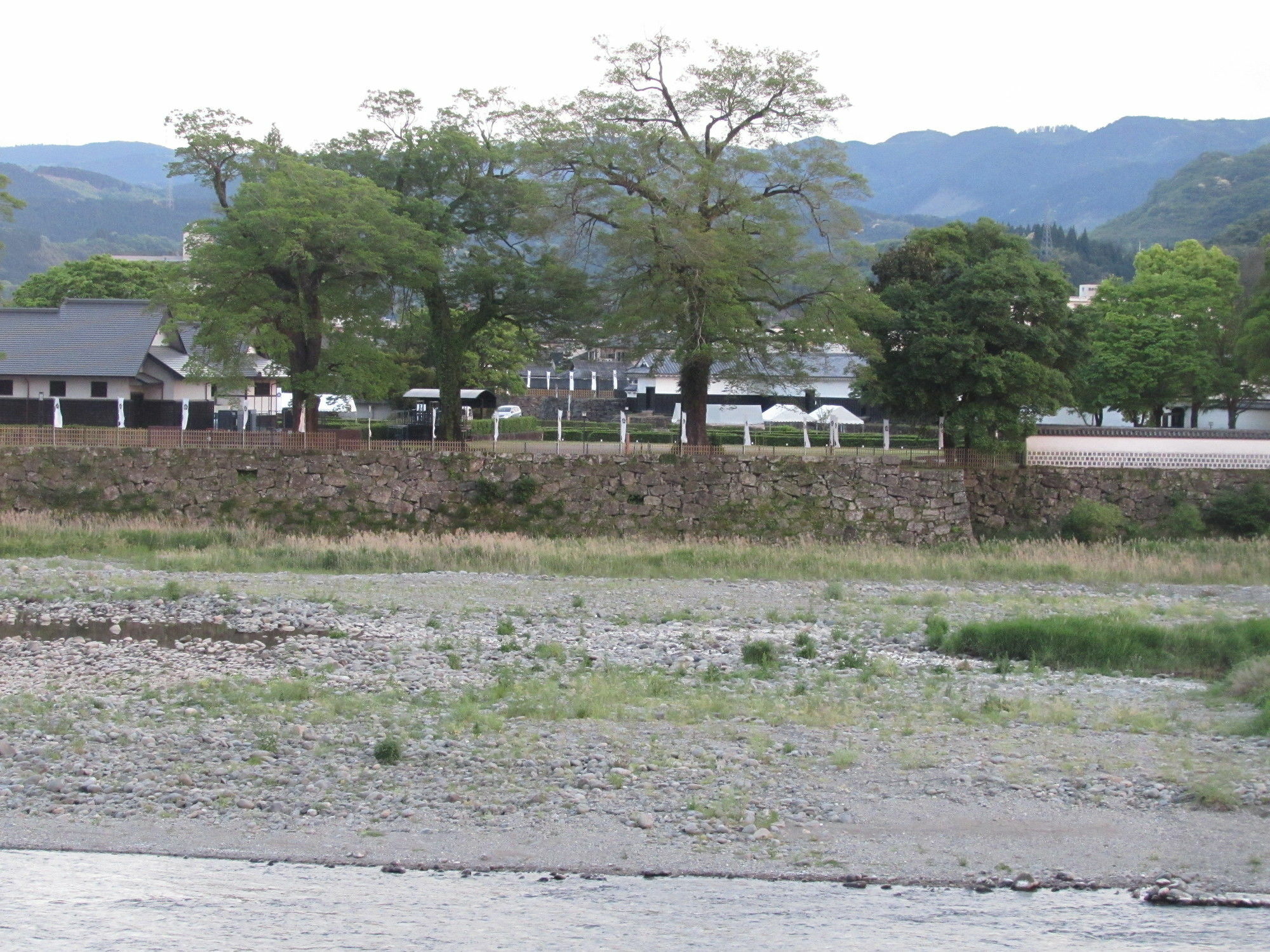 Hitoyoshi Onsen Nabeya Hotel Bagian luar foto