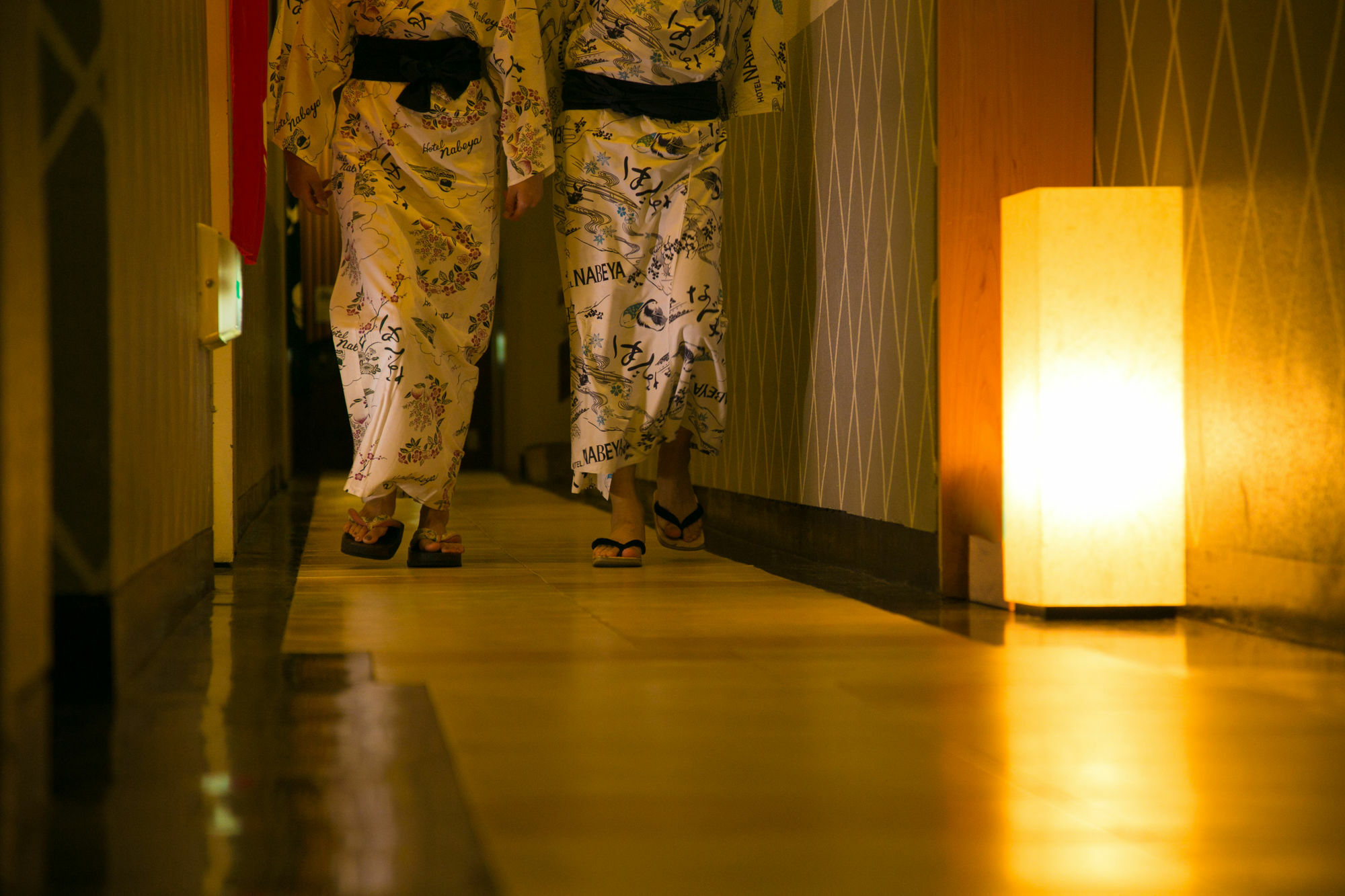 Hitoyoshi Onsen Nabeya Hotel Bagian luar foto